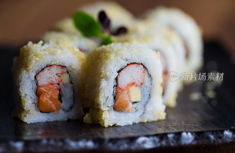 寿司卷- uramaki